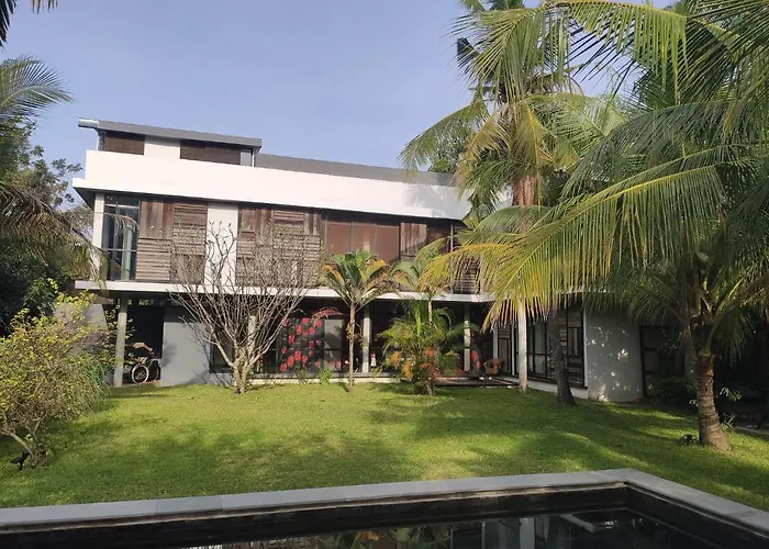 Dom wakacyjny Redbox House - Private Luxury Modern Style 5 Bedrooms