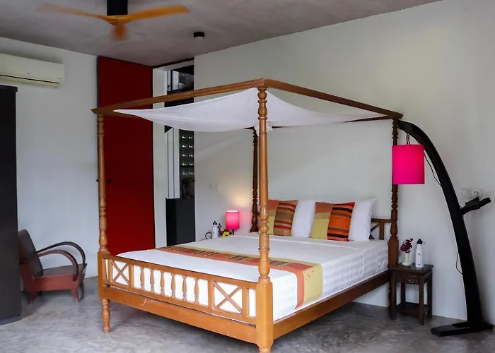 Redbox House - Private Luxury Modern Style 5 Bedrooms