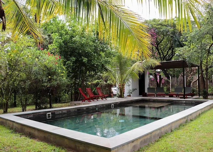 Dom wakacyjny Redbox House - Private Luxury Modern Style 5 Bedrooms Siem Reap
