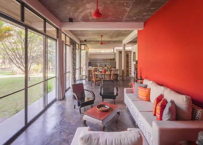 Dom wakacyjny Redbox House - Private Luxury Modern Style 5 Bedrooms
