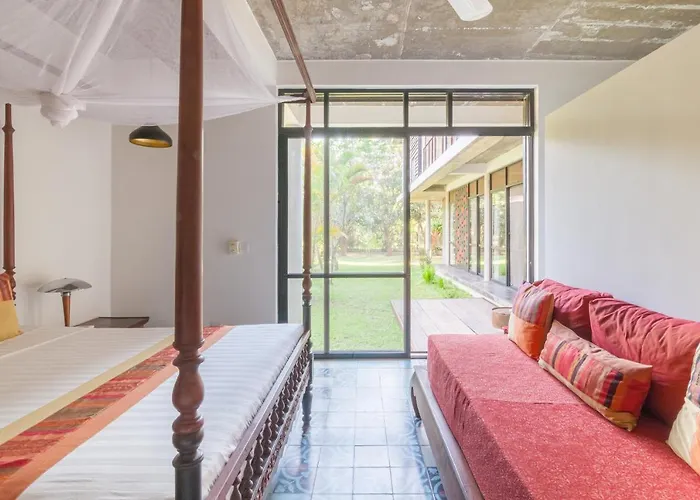 Dom wakacyjny Redbox House - Private Luxury Modern Style 5 Bedrooms Siem Reap